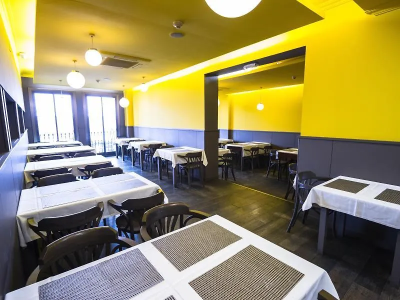 Moderno Otel Barselona