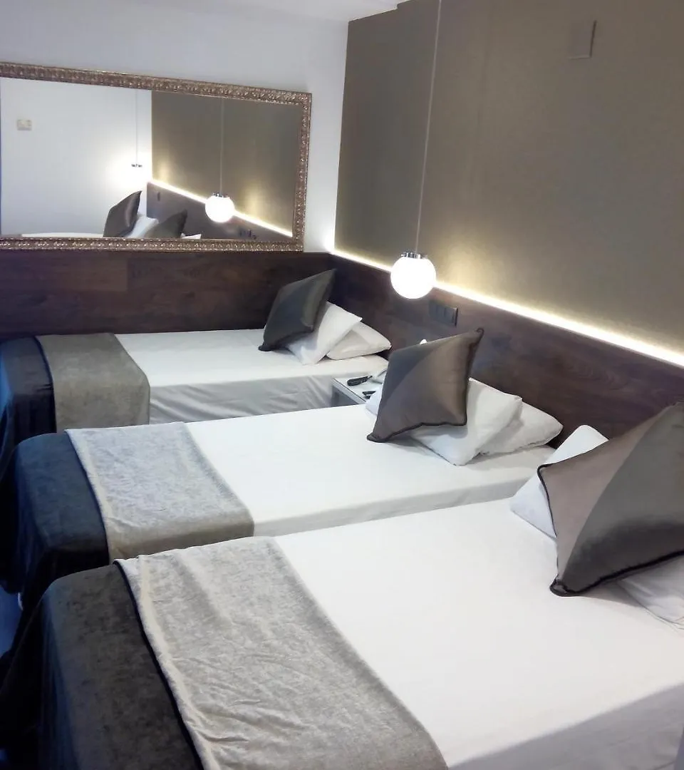 Moderno Otel Barselona
