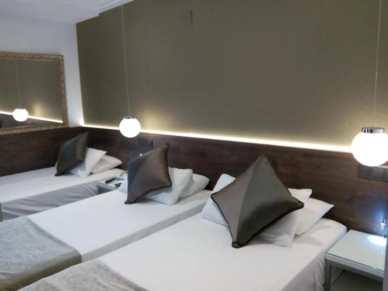 Moderno Otel Barselona İspanya