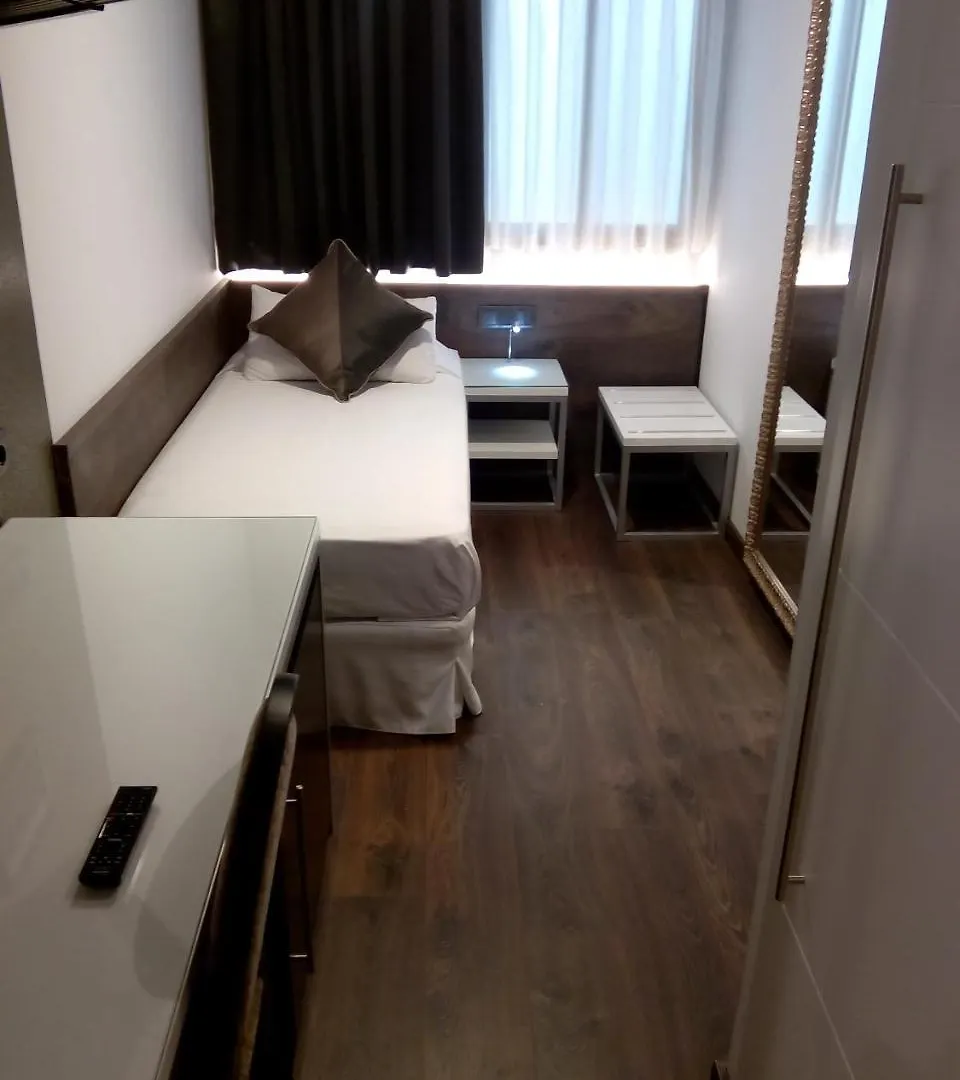 ***  Moderno Otel Barselona İspanya