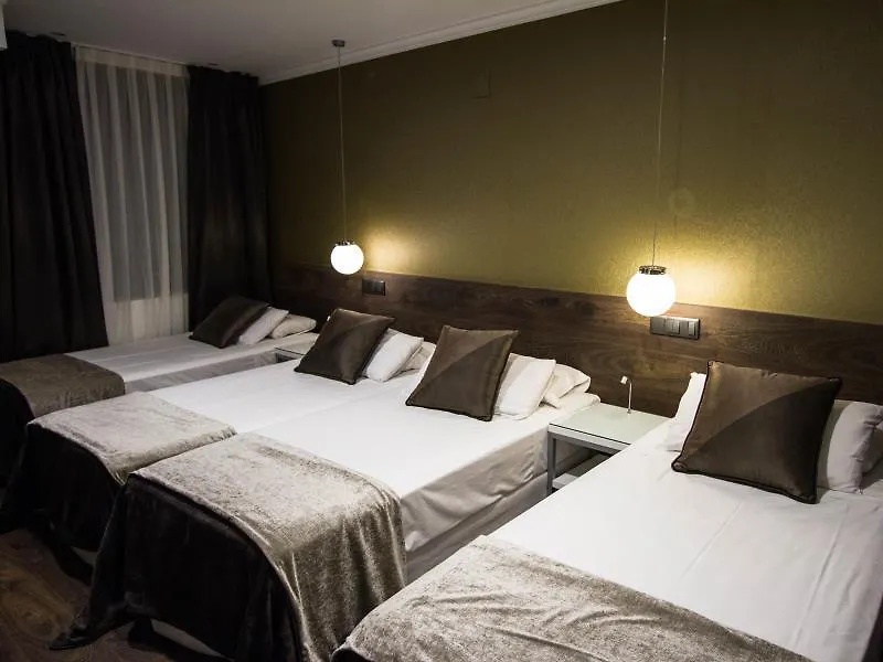 Moderno Otel Barselona