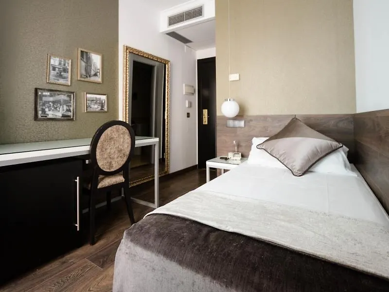 ***  Moderno Otel Barselona İspanya